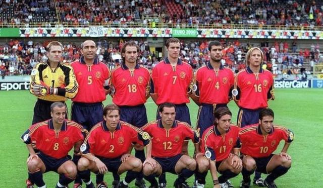 西班牙vs巴拉圭_(西班牙vs巴西男足)