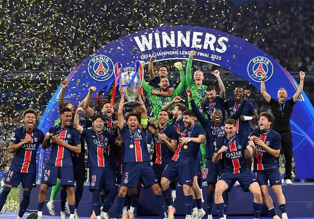 巴黎圣日耳曼vs巴萨_(切尔西一双多少钱)