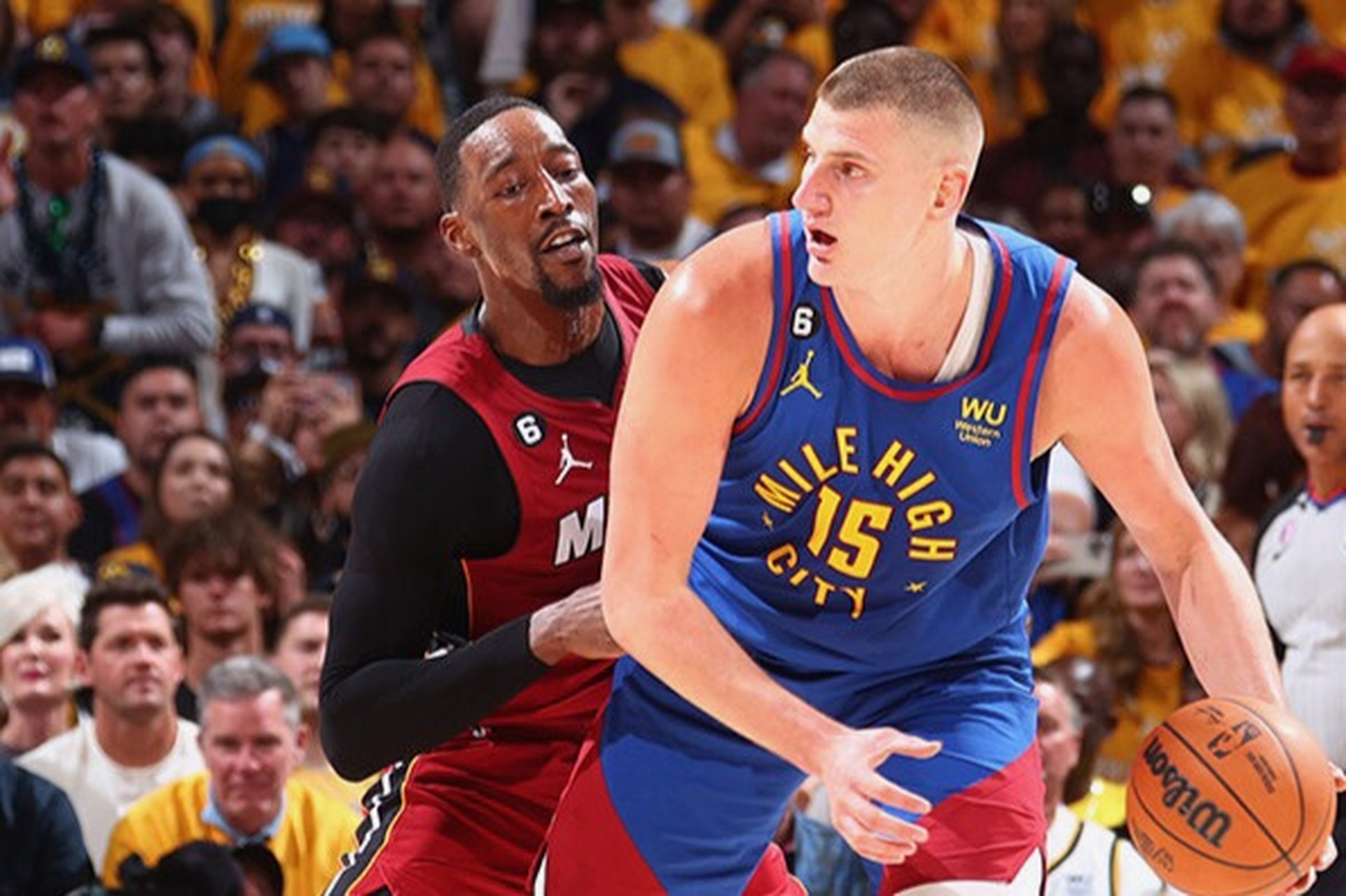 nba常规赛掘金122-112击败热火约基奇砍下33分15篮板16助攻的简单介绍