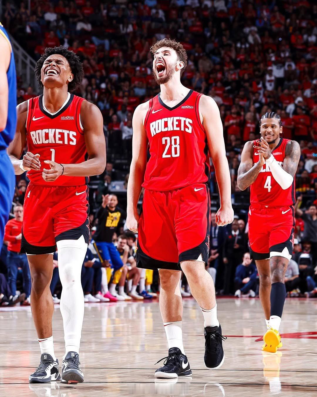 包含开拓者明日客场挑战火箭主队力争三连胜的词条