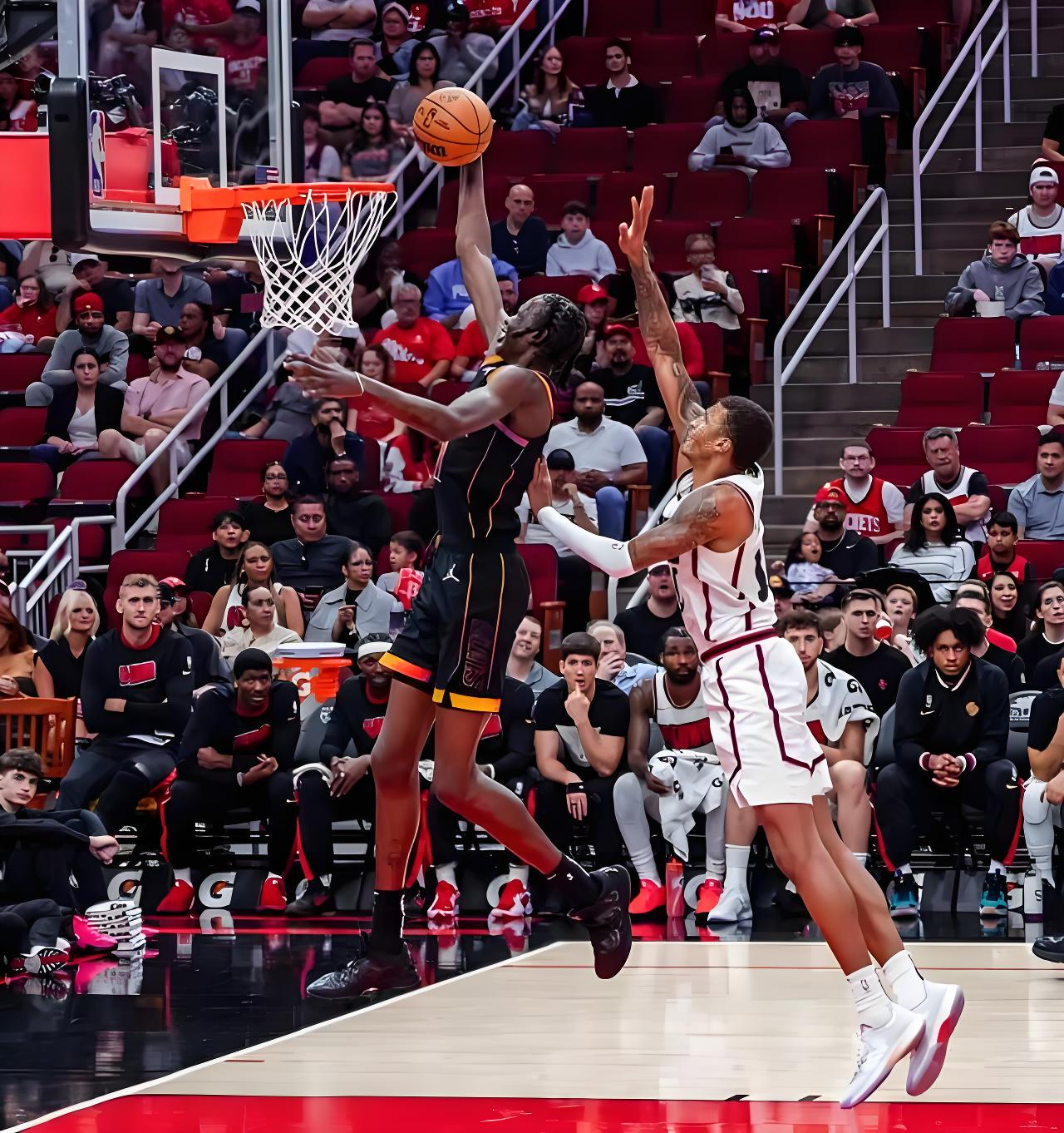 NBA常规赛火箭客场122-115力克雄鹿杜兰特31分申京23+11的简单介绍