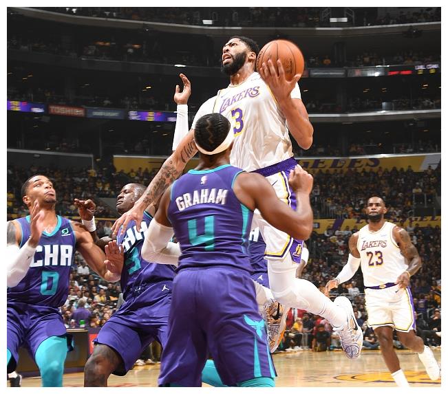 包含曝戴维斯被交易可能性非常低赛季至今仅出战5场的词条