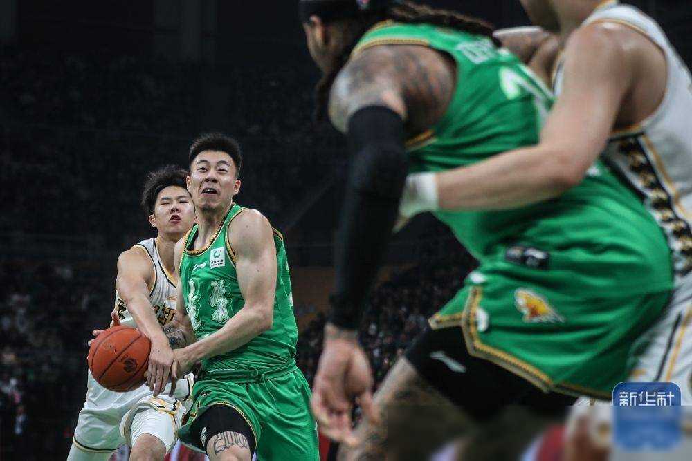 包含篮球超级联赛关键战全程直播锁定夺冠悬念的词条