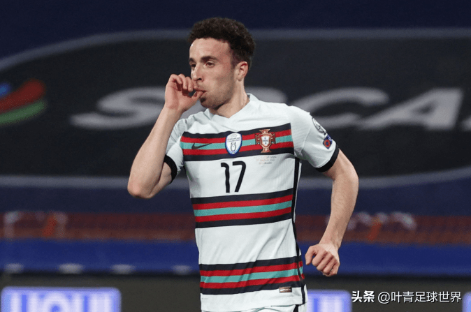 关于马竞与波尔图赛前为若塔默哀此前因车祸去世已过去1个月的信息