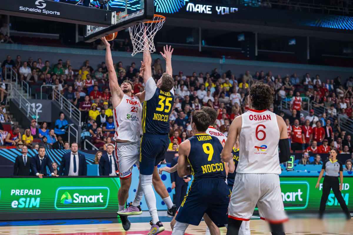 塞尔维亚男篮欧锦赛12人名单出炉约基奇领衔博格丹在列 塞尔维亚男篮欧锦赛12人名单出炉约基奇领衔博格丹在列