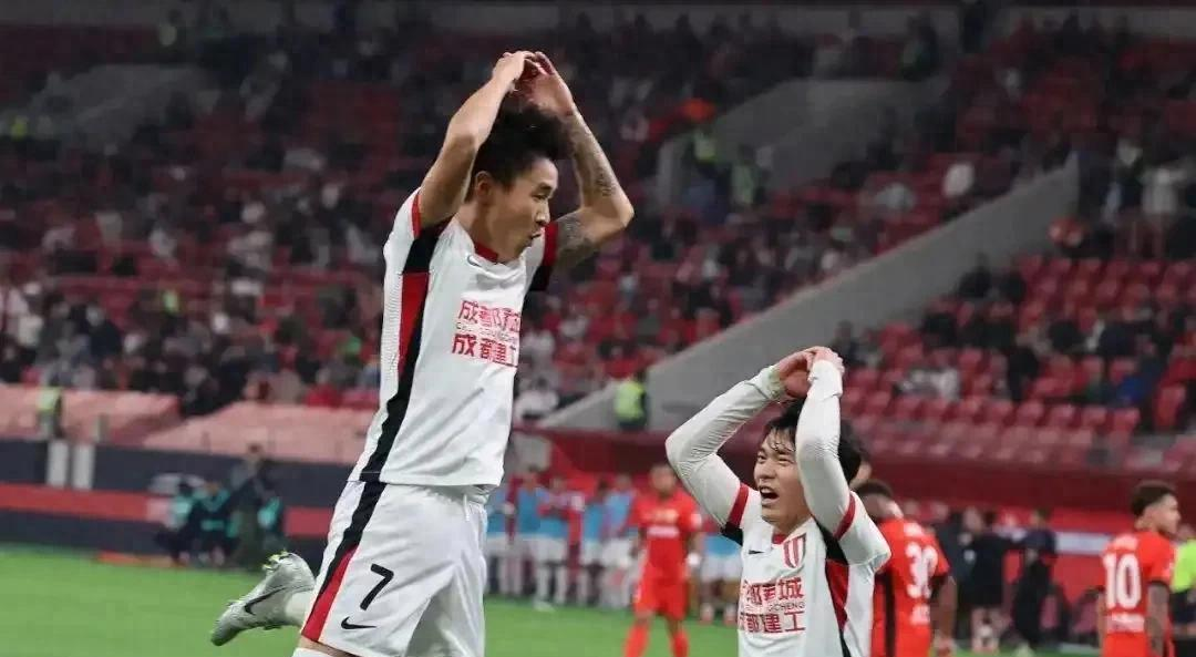 包含媒体:裁判误判致蓉城退出中超争冠蓉城主场不敌河南队的词条 包含媒体:裁判误判致蓉城退出中超争冠蓉城主场不敌河南队的词条