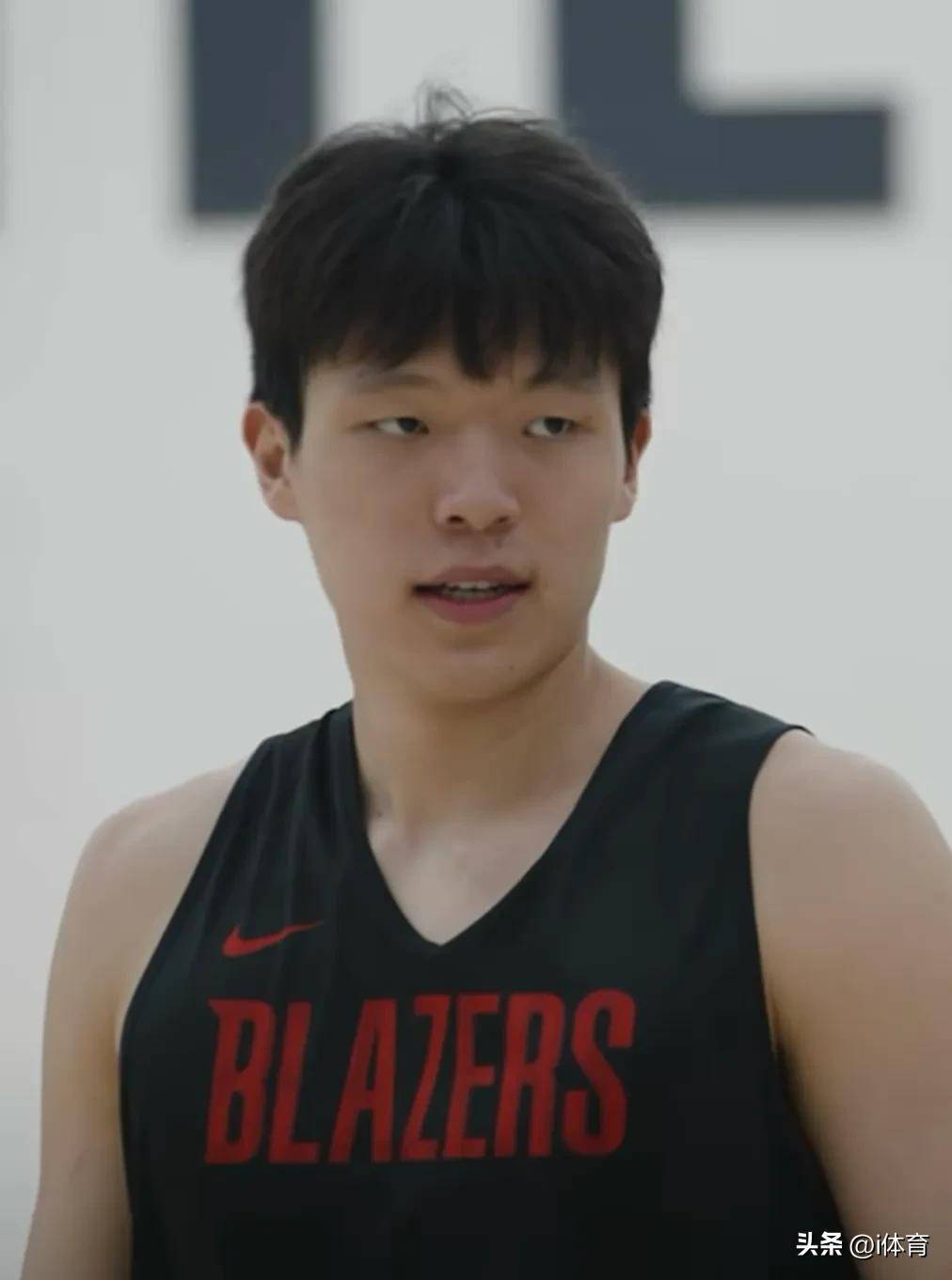 关于杨瀚森回应不参加亚洲杯因与NBA训练营时间冲突的信息