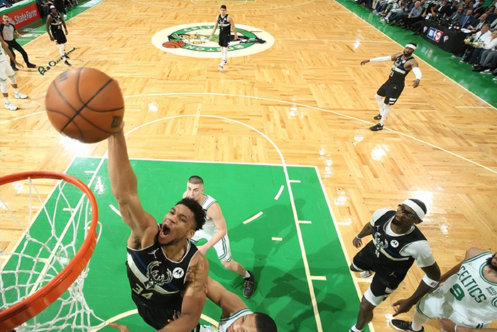 保篮甲:博蒂文VS利尔斯基的简单介绍