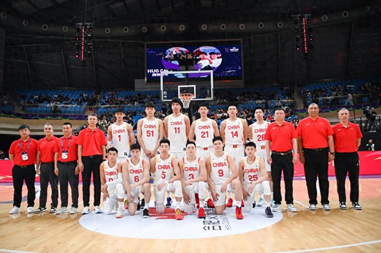 包含韩国男篮大胜关岛男篮晋级八强战将对阵中国男篮的词条