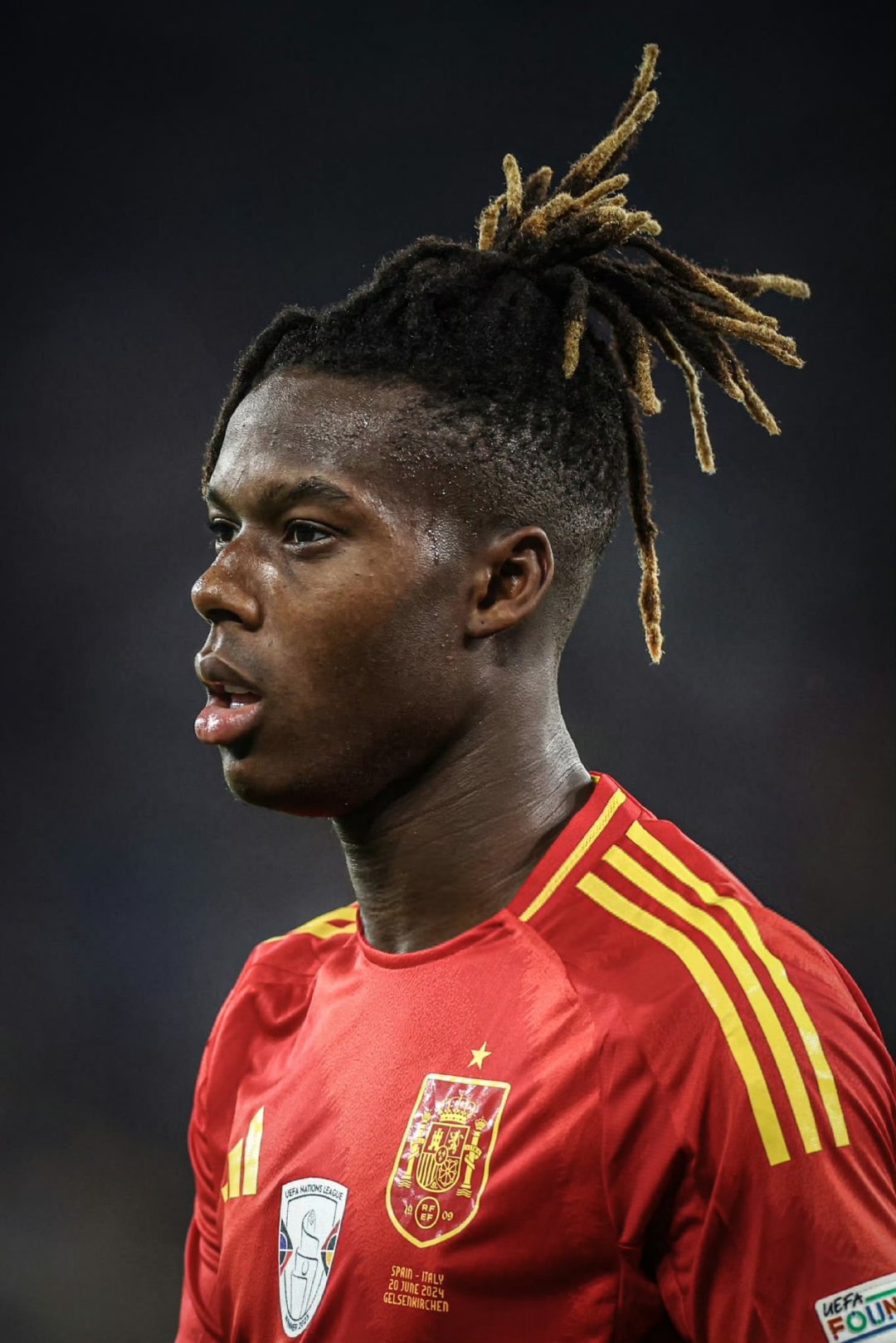 尼科-威廉姆斯极度渴望效力巴萨他愿意冒险注册危机加盟的简单介绍