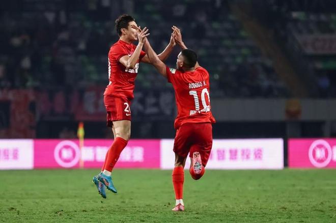 关于中超保级形势解析：梅州客家危险值飙升长春亚泰青岛海牛仍有压力的信息