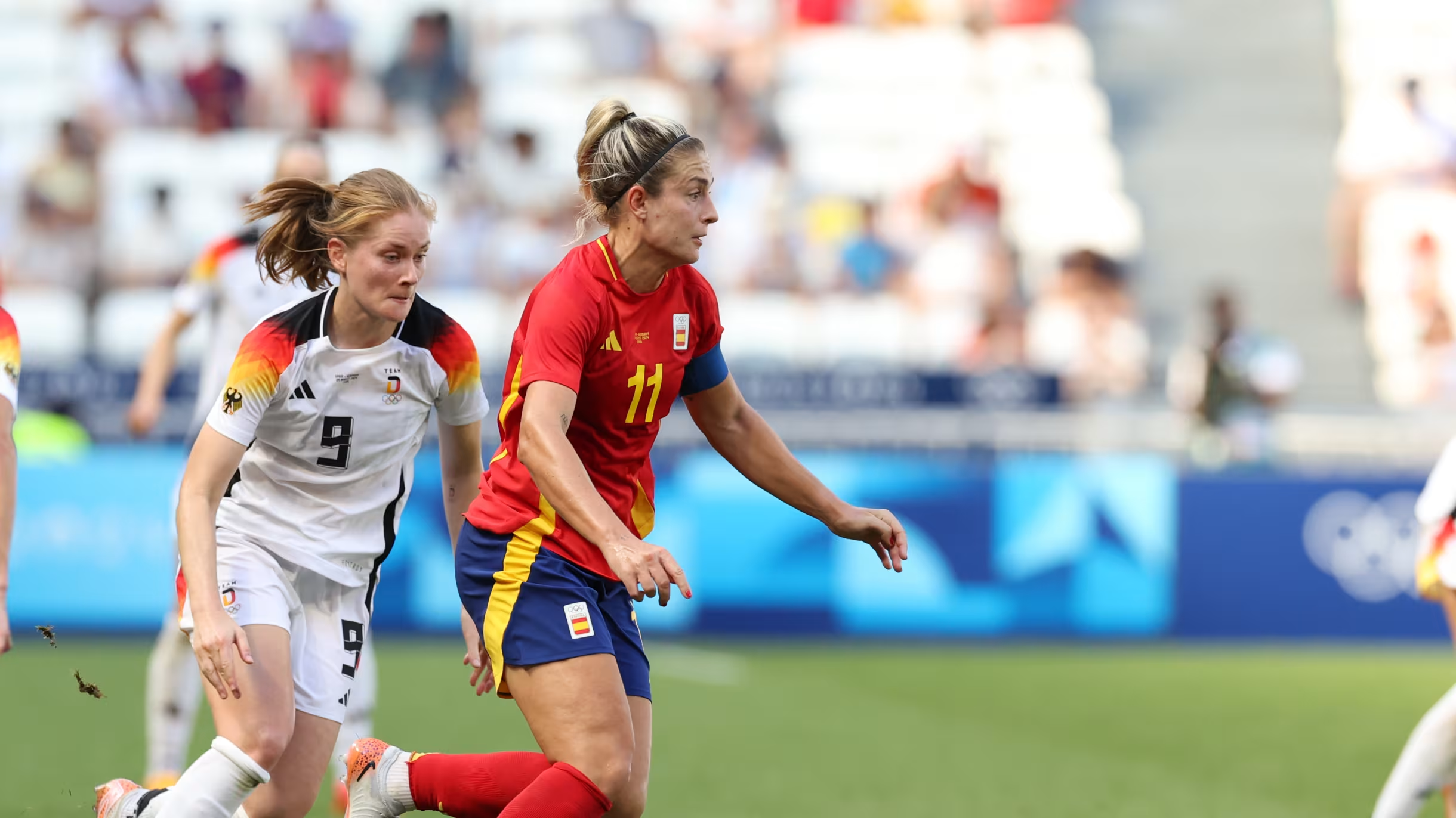 包含英足总杯女：曼彻斯特团结女足VS达勒姆切斯特女足的词条