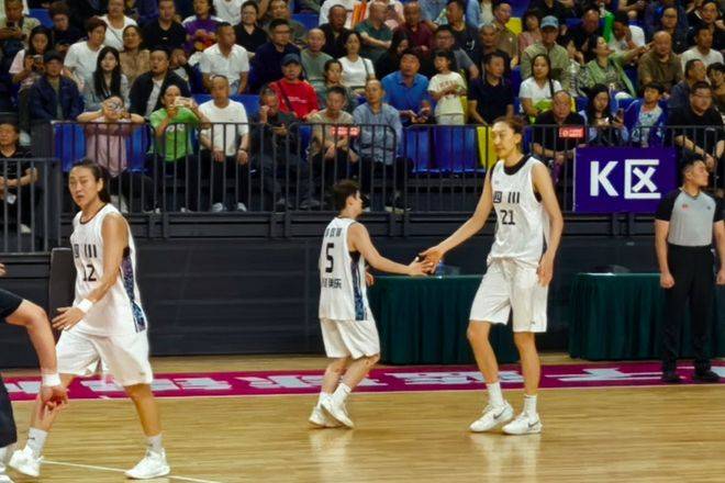 韩女甲:清州KB之星女篮VSBNK釜山萨姆女篮的简单介绍