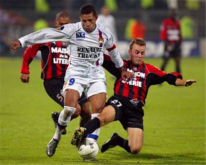 里昂签下克鲁伊维特儿子双方将签下为期五年的合同的简单介绍