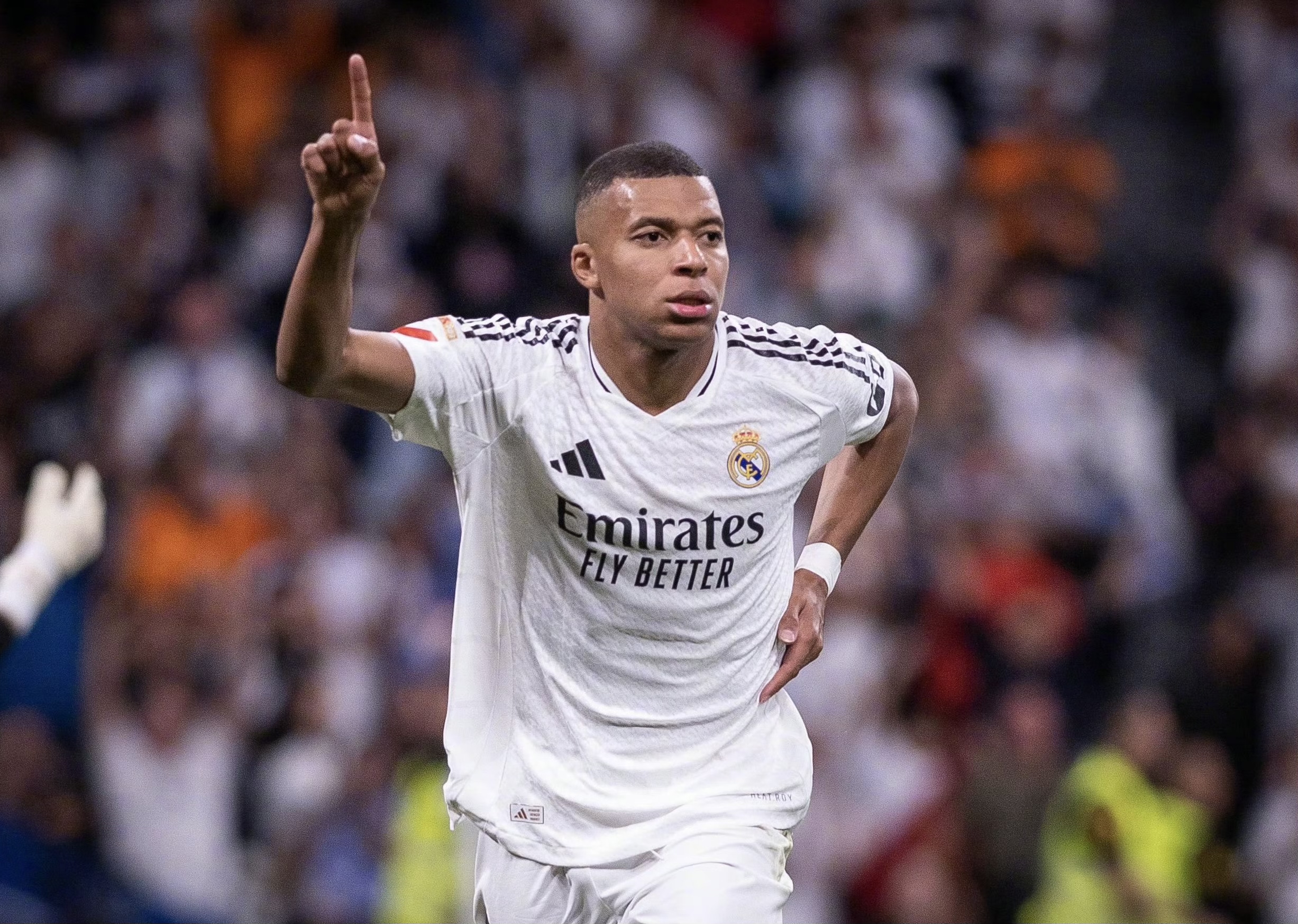 姆巴佩斩获西甲金靴打进31球 姆巴佩斩获西甲金靴打进31球