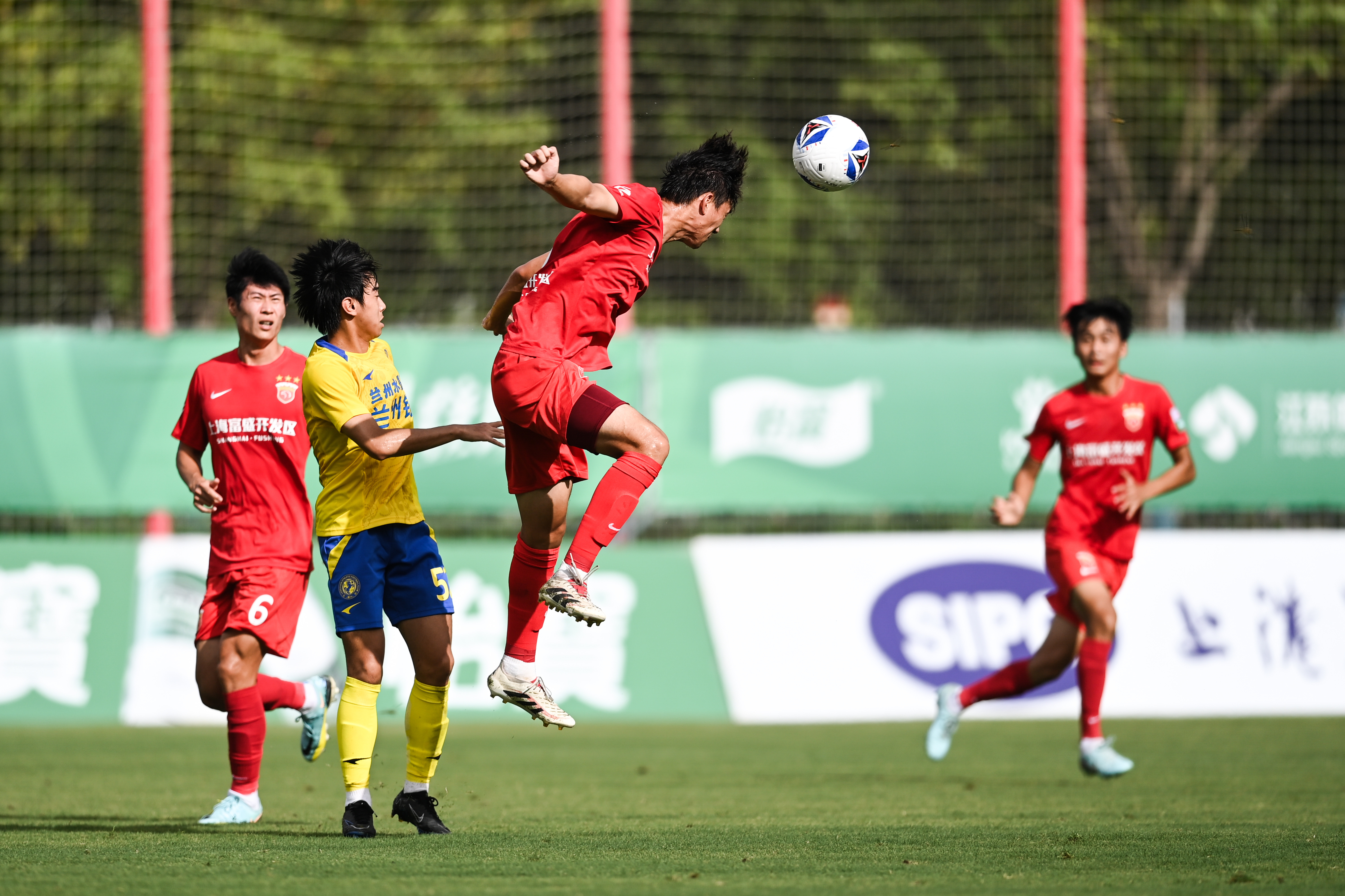 中超河南队1-3上海海港李新翔破门莱昂纳多传射建功的简单介绍 中超河南队1-3上海海港李新翔破门莱昂纳多传射建功的简单介绍