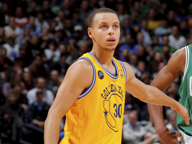 伦敦球队夺得三座冠军奖杯阿森纳三连亚略显尴尬的简单介绍