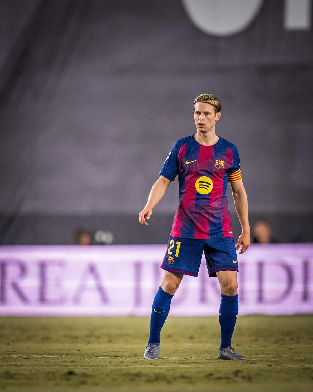 曝巴萨不担心德容的续约问题续约谈判推迟的简单介绍