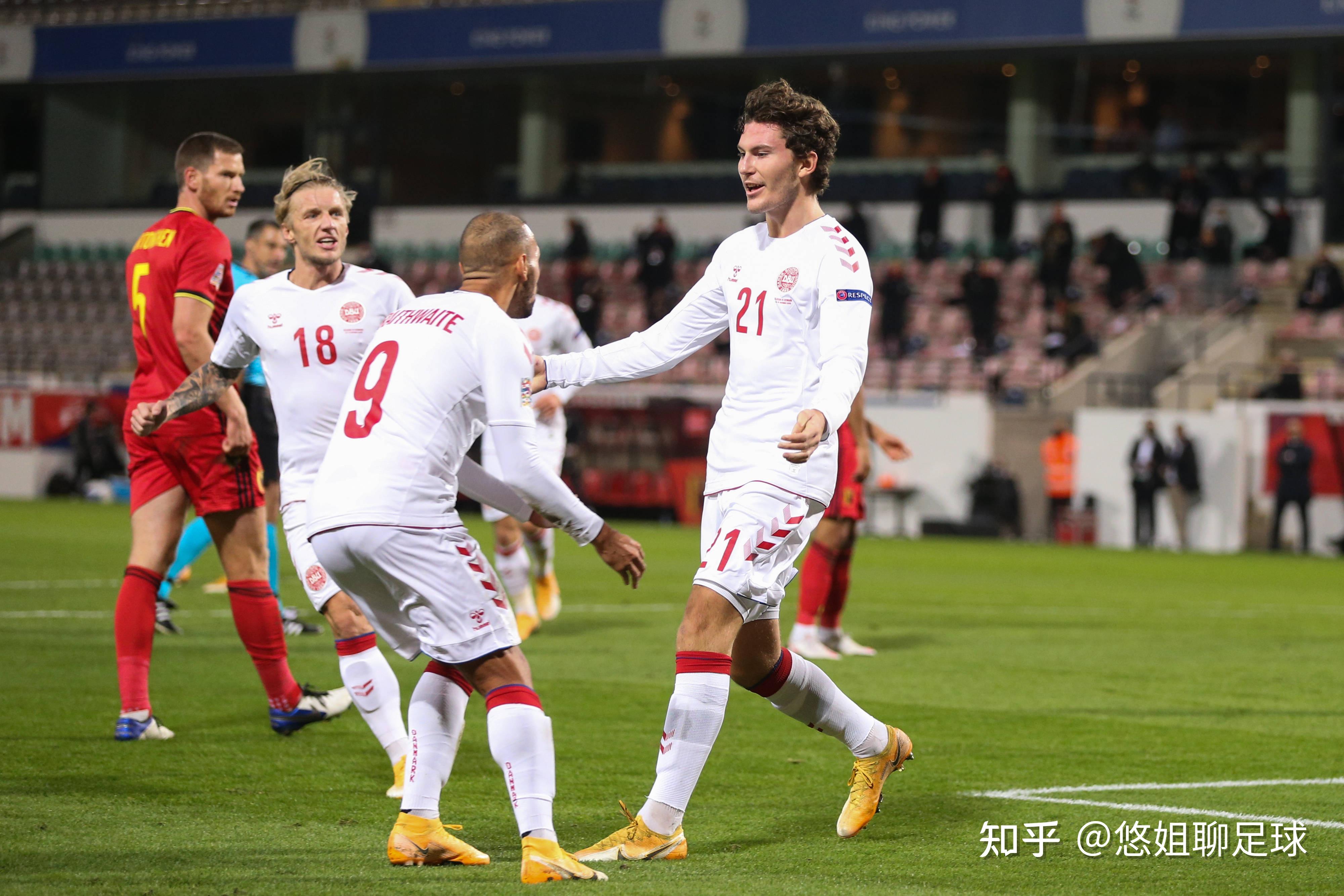 包含英协联杯：索利赫尔摩亚VS曼联U21的词条