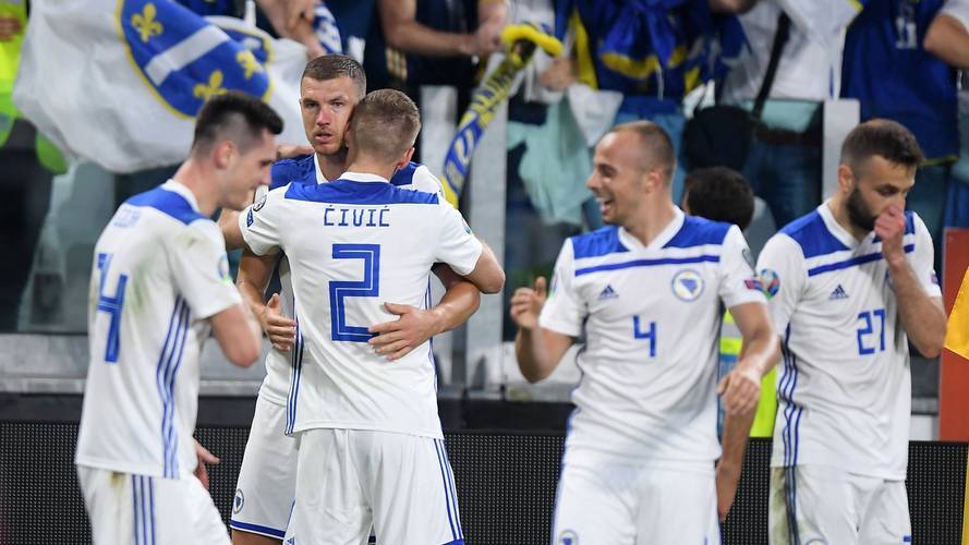 包含世预赛波黑VS罗马尼亚预测分析两队整体发挥十分接近的词条