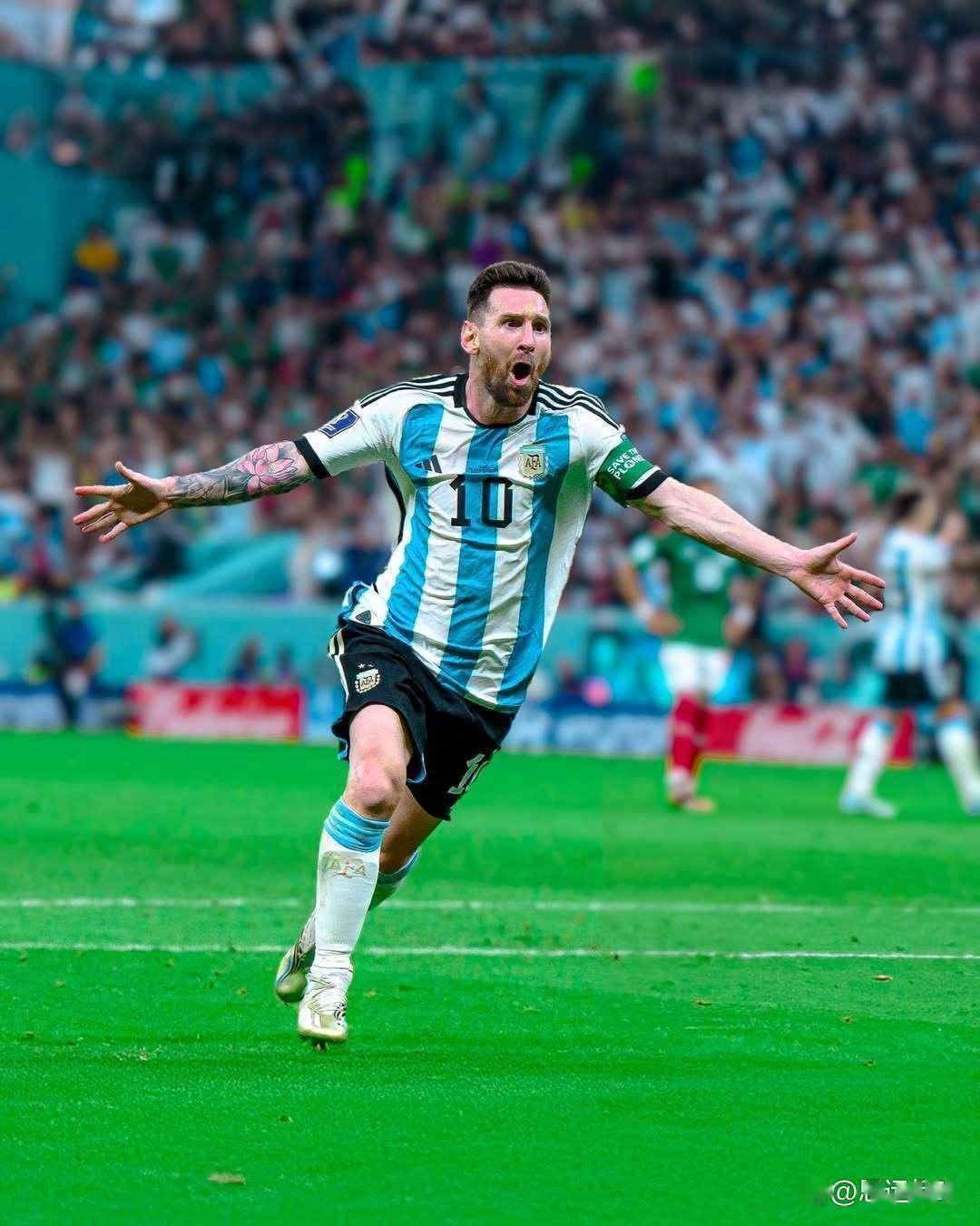 关于阿根廷队新一期初选大名单梅西领衔恩佐因红牌停赛落选的信息