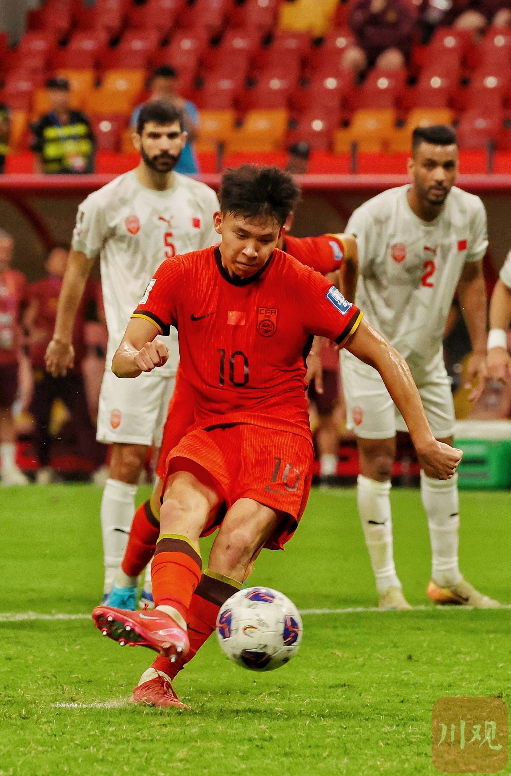王钰栋对战巴林表现18岁小将有望扛起国足未来大旗的简单介绍