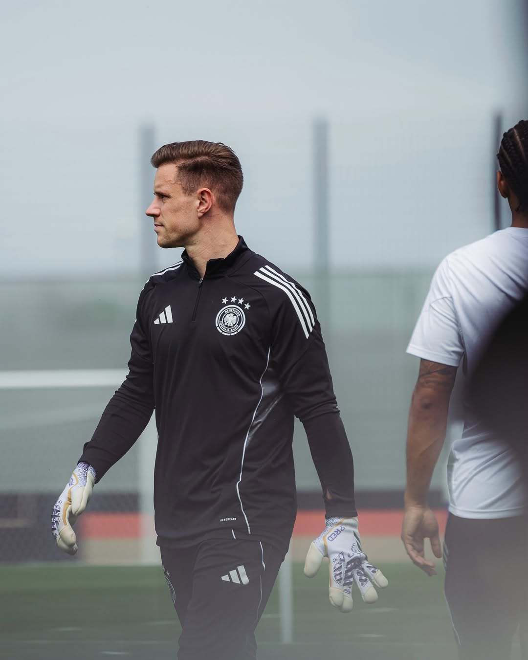 关于特尔施特根在巴萨未来变得不确定曾有报道英超球队对其有意的信息