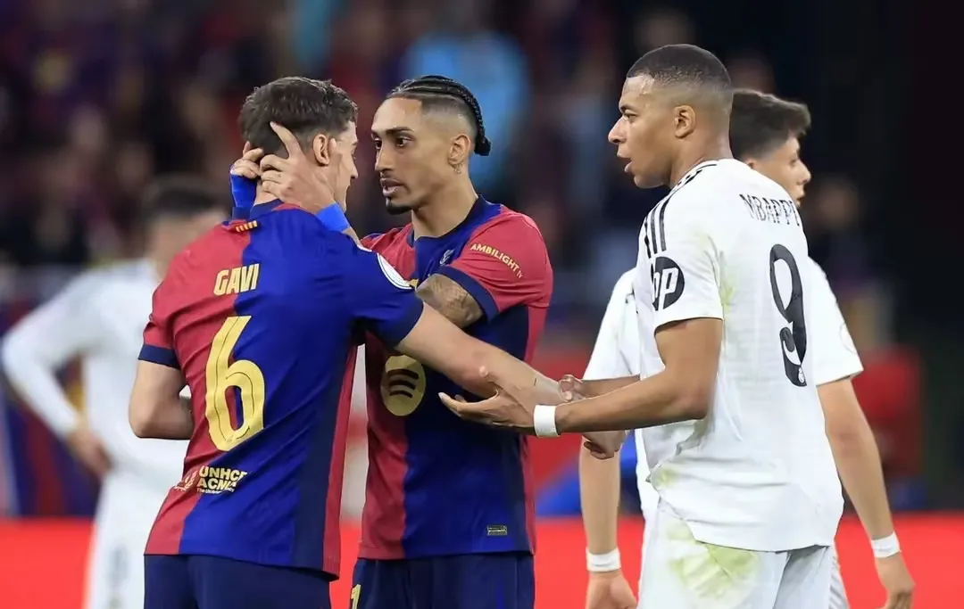 关于乔布贝林厄姆与法兰克福谈判未来有望转会德甲的信息