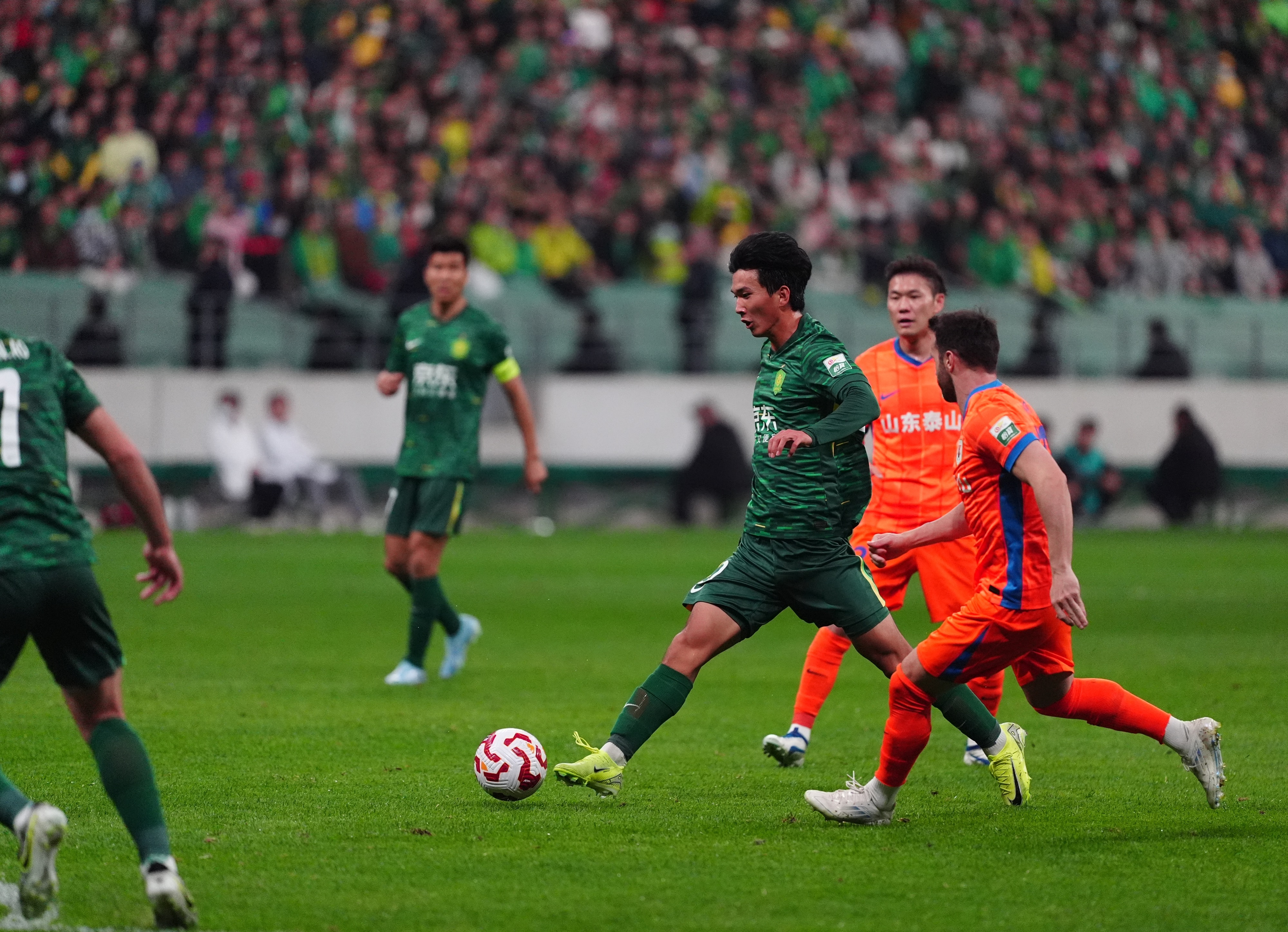 关于山东泰山将对阵北京国安泰山队曾在客场1-6惨败给国安的信息 关于山东泰山将对阵北京国安泰山队曾在客场1-6惨败给国安的信息