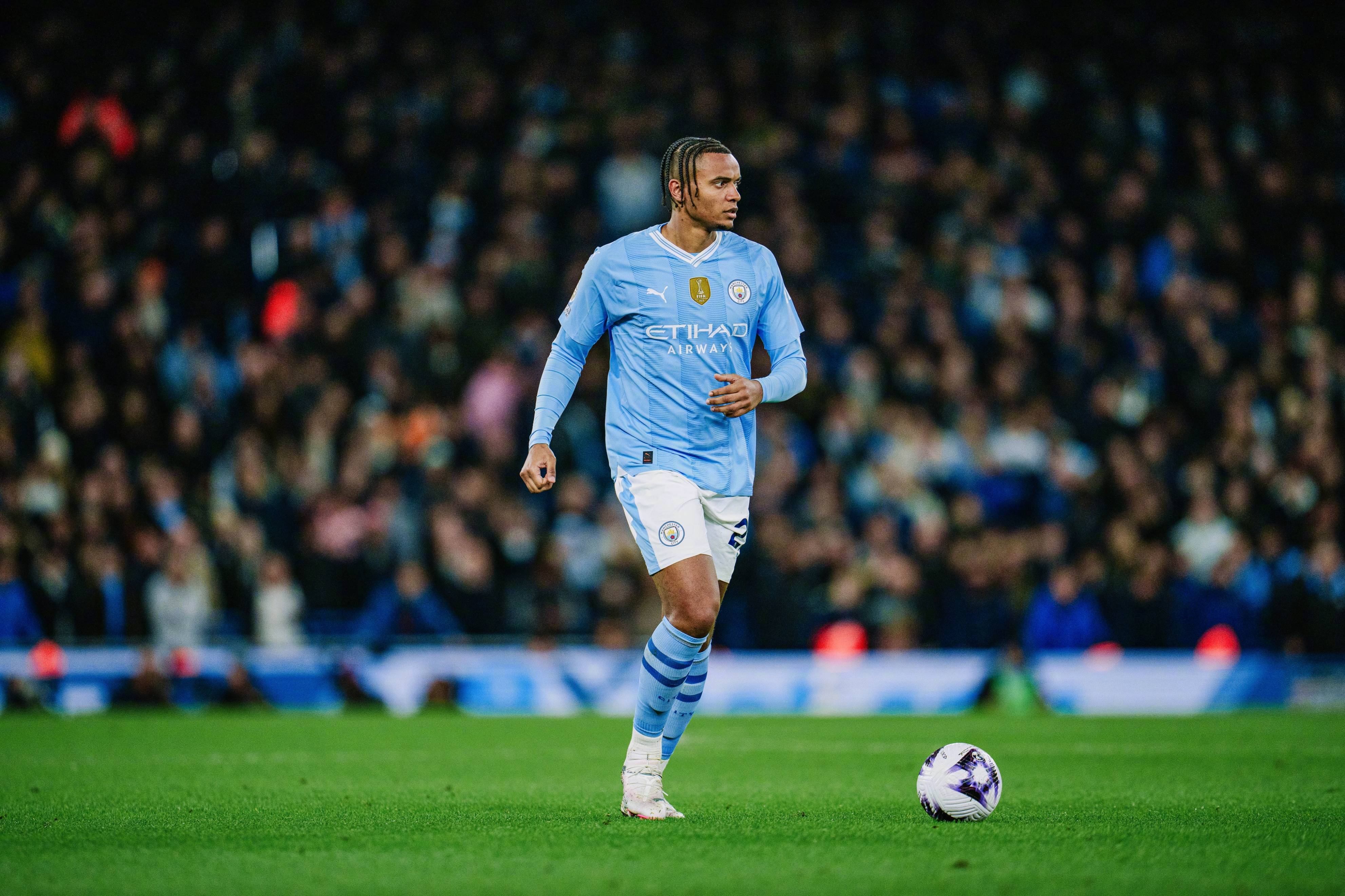 多纳鲁马希望加盟曼城球员已经确定离开大巴黎的简单介绍