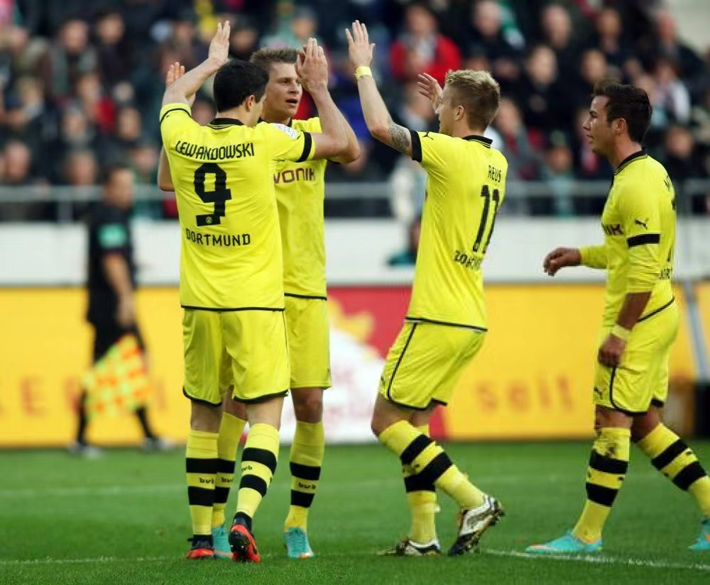 德乙:帕德博恩VS汉诺威96 德乙:帕德博恩VS汉诺威96