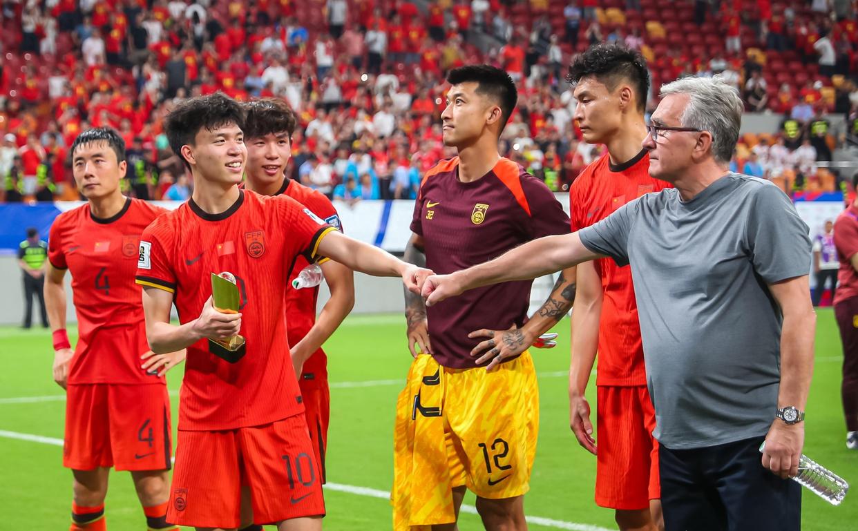 申台龙回应执教中国国足自信可以带队取得好成绩的简单介绍 申台龙回应执教中国国足自信可以带队取得好成绩的简单介绍