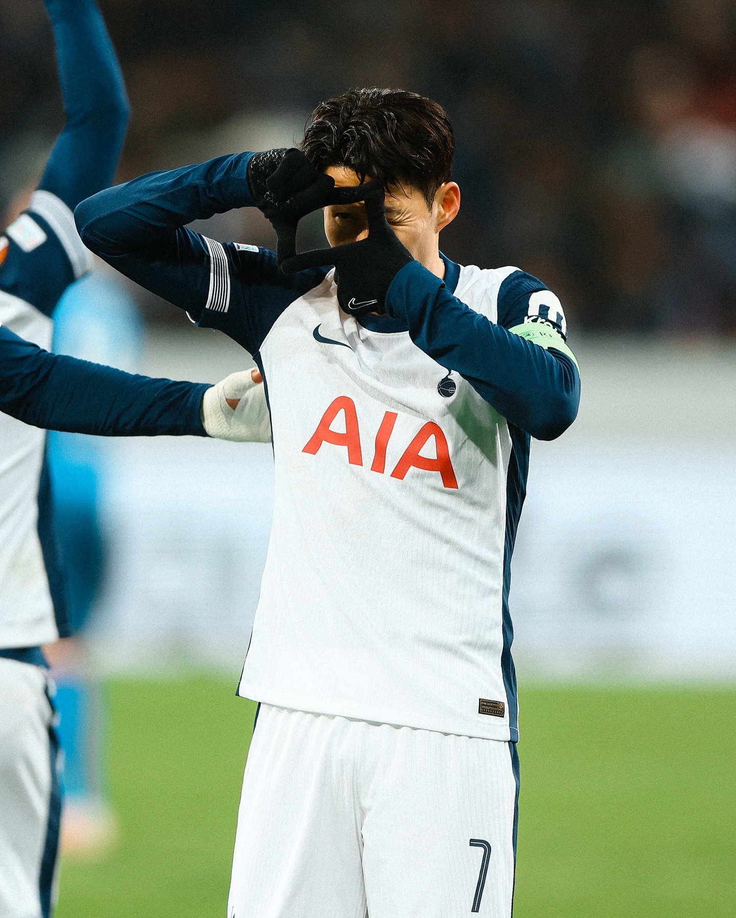 包含热刺官方祝孙兴慜生日快乐韩国球星迎来33岁生日的词条