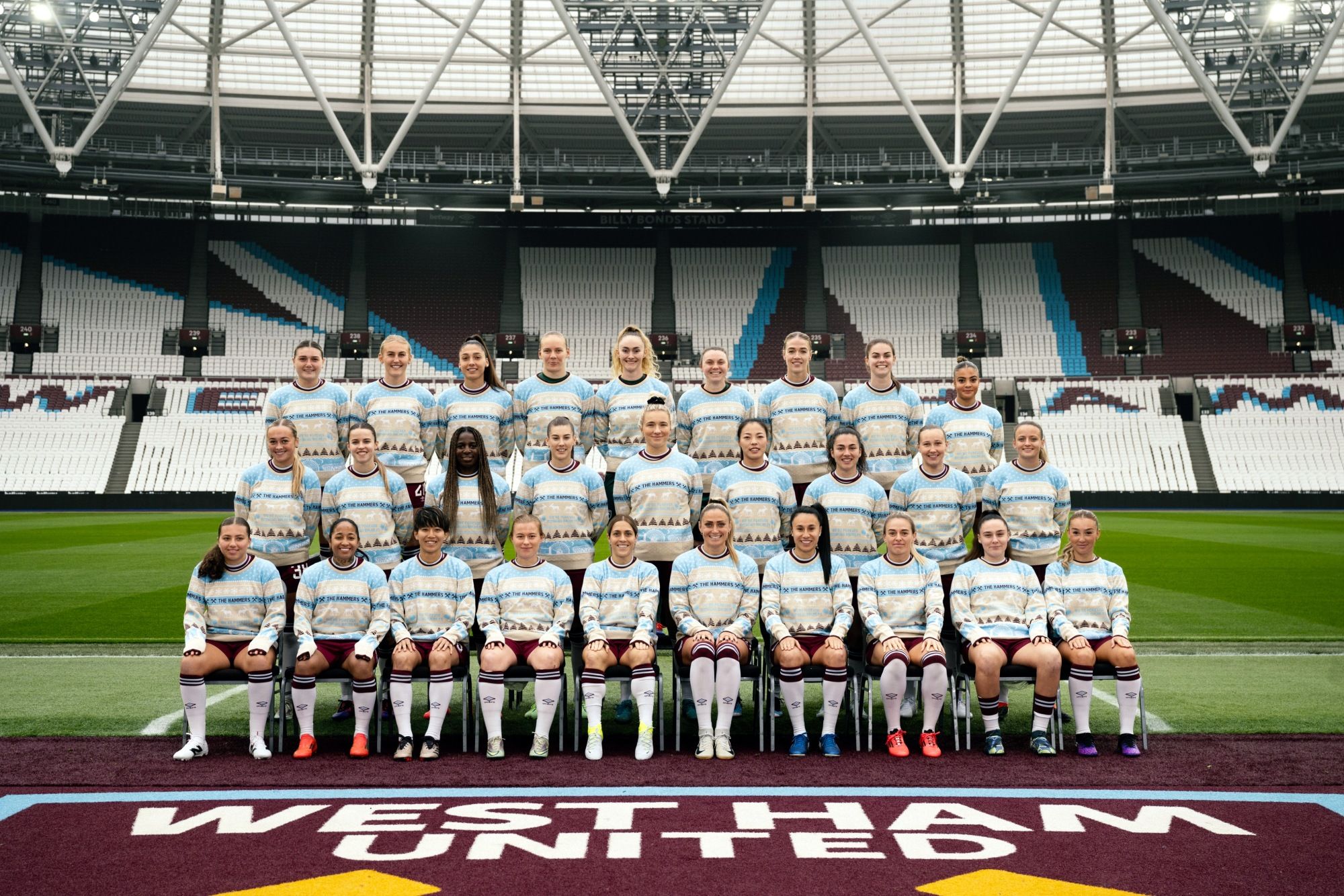 包含英足总杯女：莱顿东方女足VS伯恩茅斯体育女足的词条