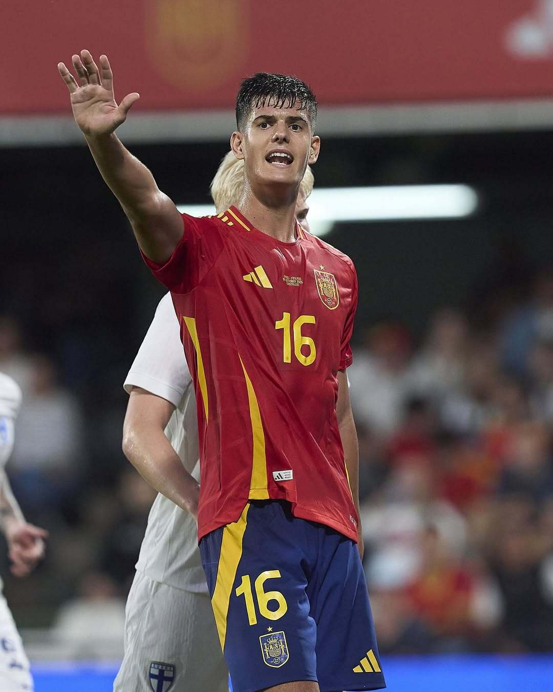 曝帕斯认为回皇马机会有限皇马拥有回购权 曝帕斯认为回皇马机会有限皇马拥有回购权