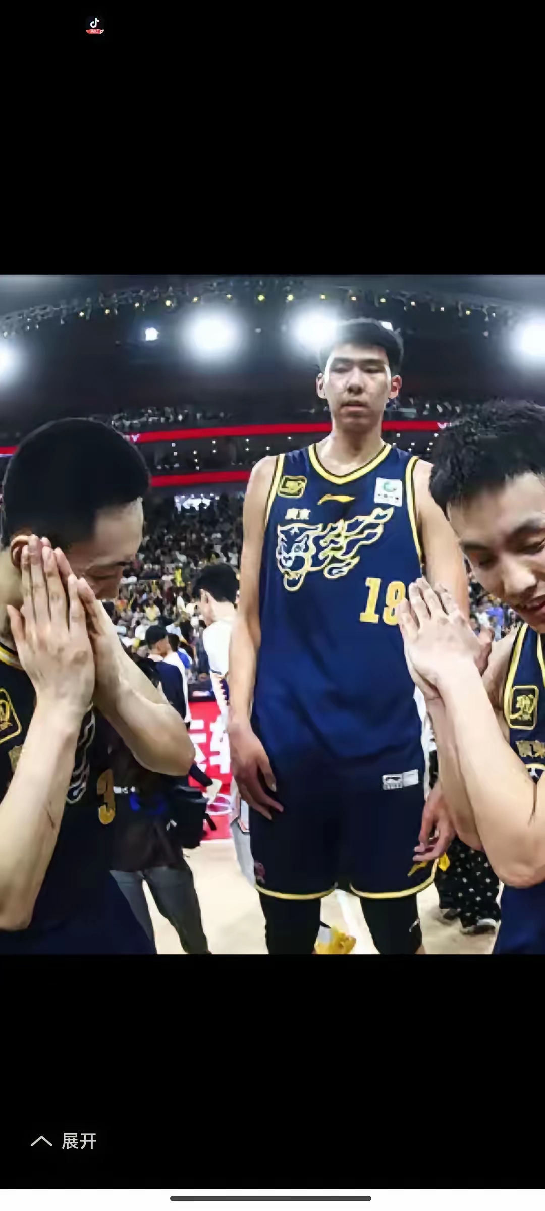 包含曝徐昕和杜锋发生冲突广东末节遭巴西逆转的词条 包含曝徐昕和杜锋发生冲突广东末节遭巴西逆转的词条