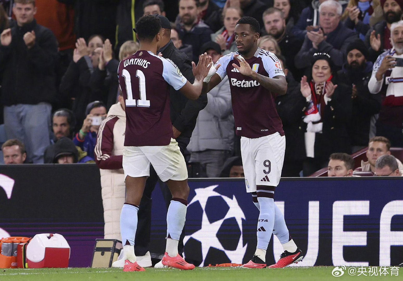 维尔茨欧冠助攻双响帮助球队终结4连败的简单介绍  第1张