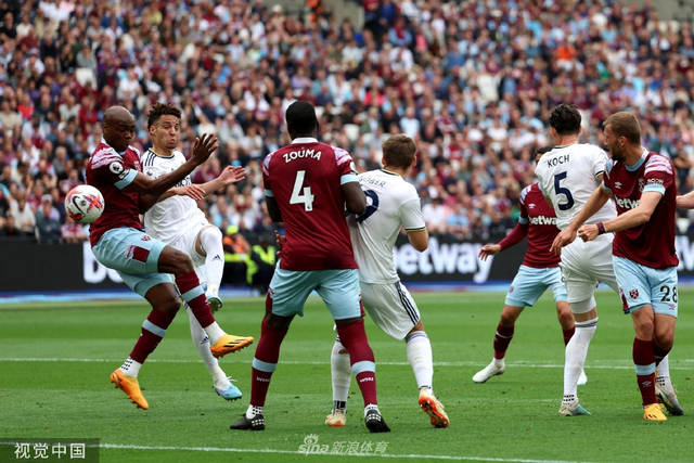 关于利兹联没有换帅计划目前利兹联只领先降级区1分的信息