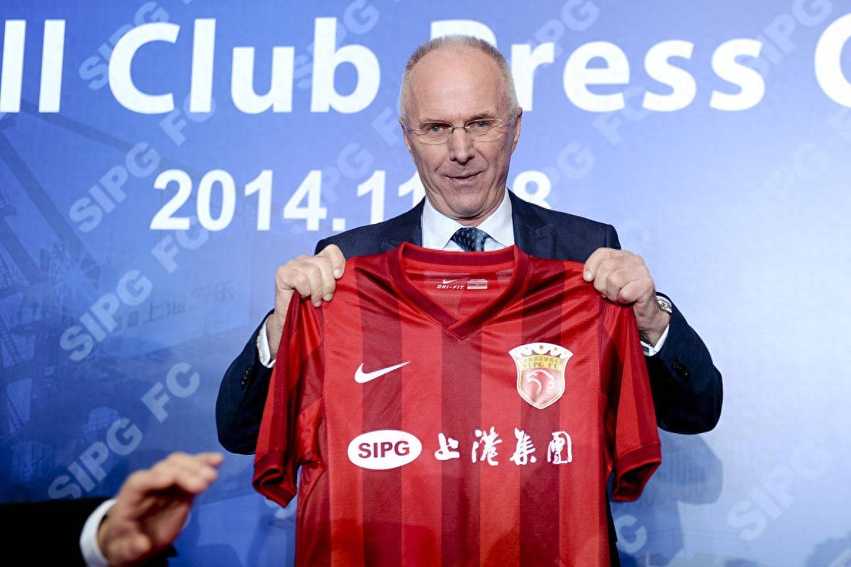 关于尤文和巴黎谈判陷入停滞前者已向曼联询问了霍伊伦的情况的信息