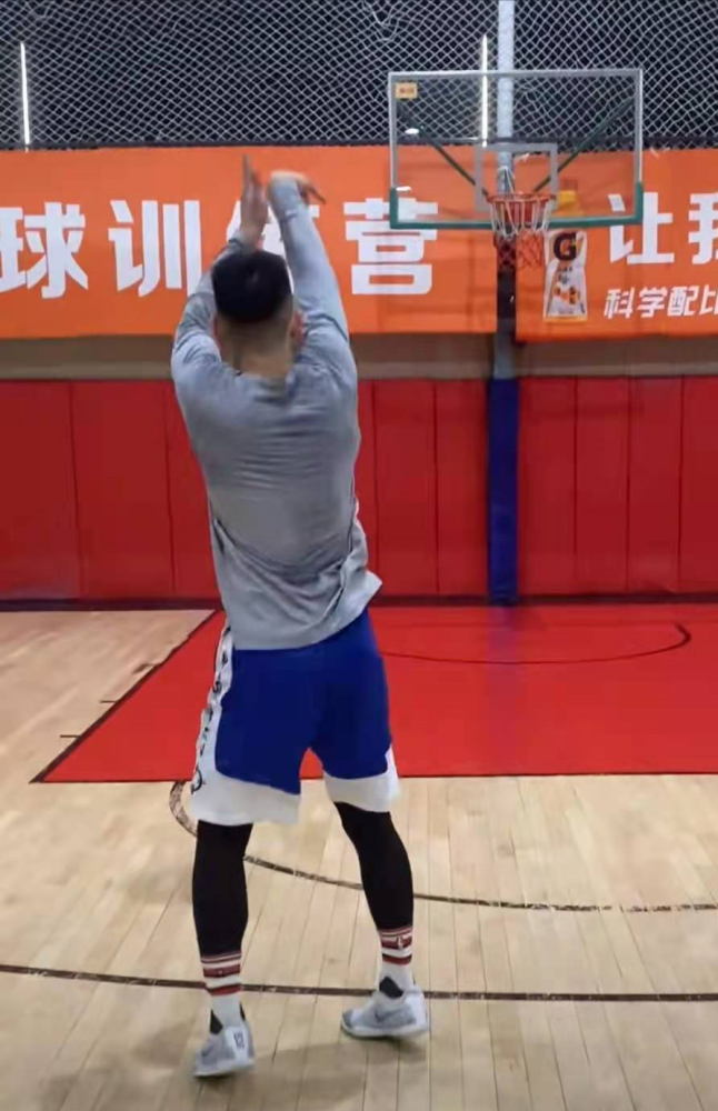 曝孙正傲即将加盟青岛海牛转投家乡球队的简单介绍