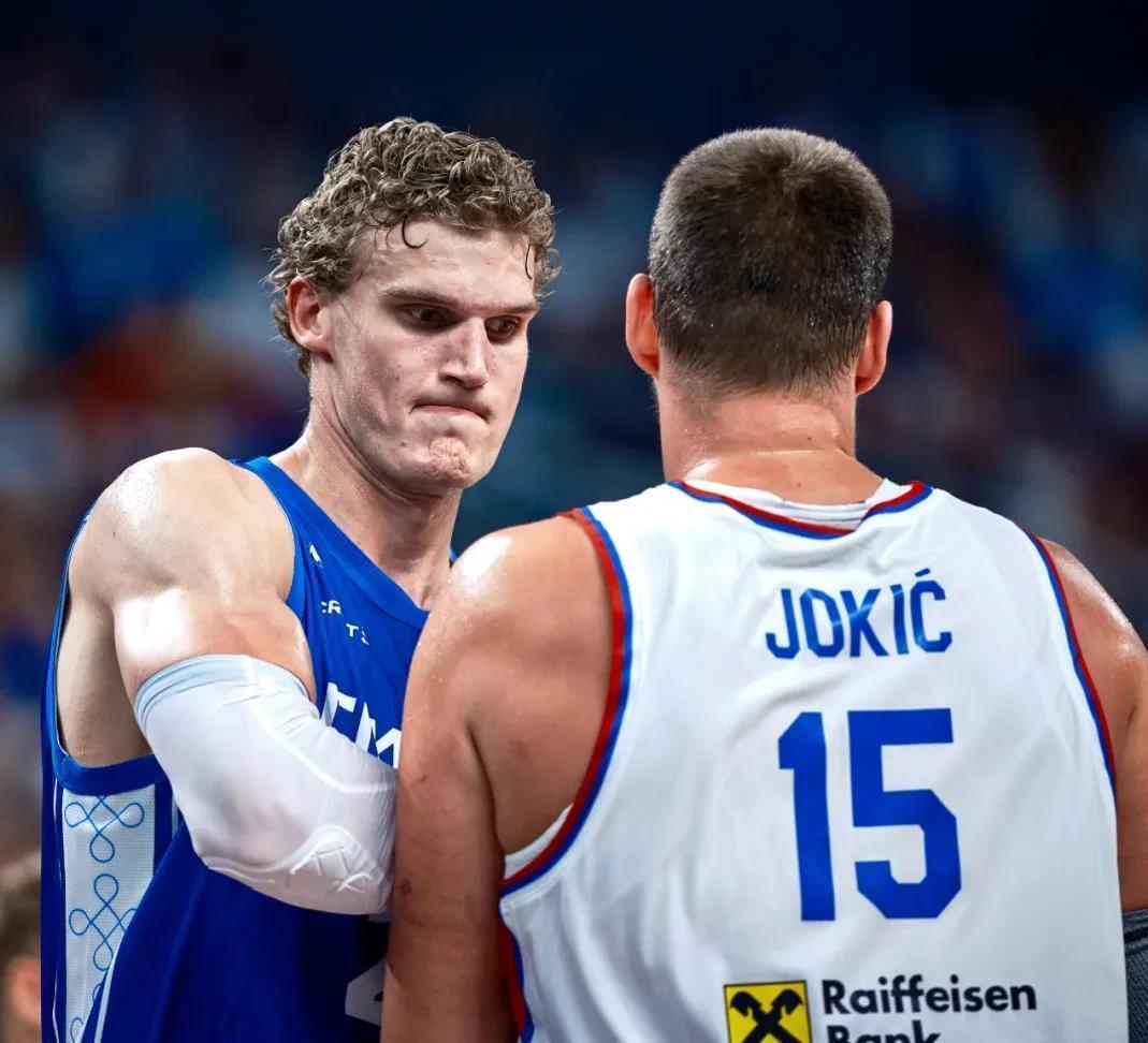 欧锦赛塞尔维亚男篮险胜拉脱维亚取3连胜约基奇狂轰39+10+4的简单介绍  第2张