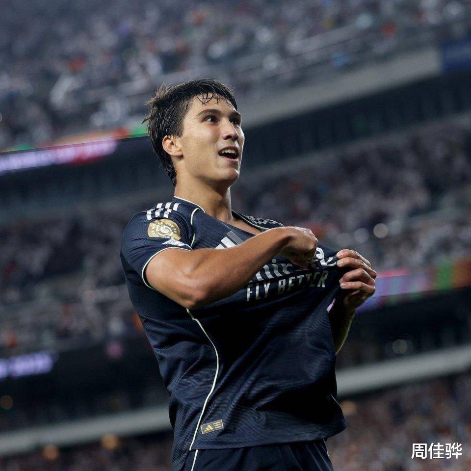 记者：皇马暂停寻找新的9号球员小将贡萨洛·加西亚发挥出色的简单介绍  第2张