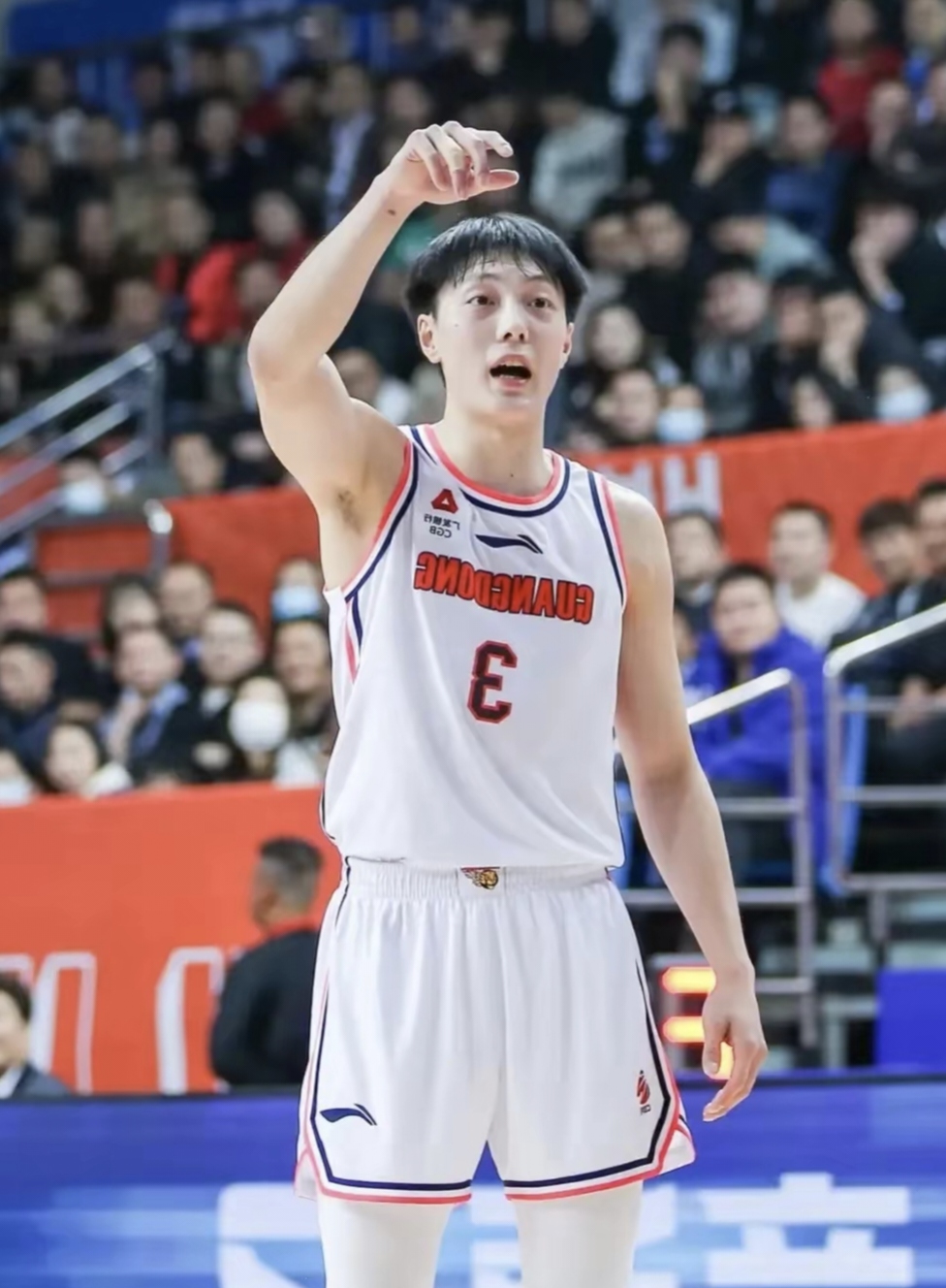 关于中国男篮三分28中15胡明轩8中5王俊杰百分百命中率的信息  第2张