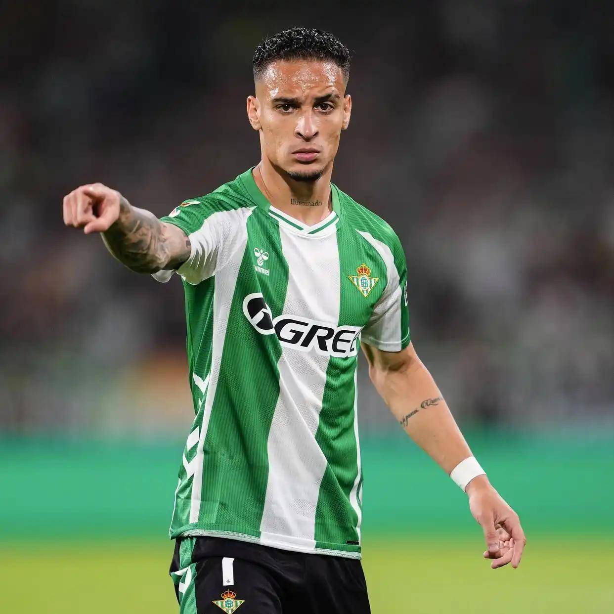 包含安东尼入选巴西国家队本赛季表现出色再次获得信任的词条  第2张