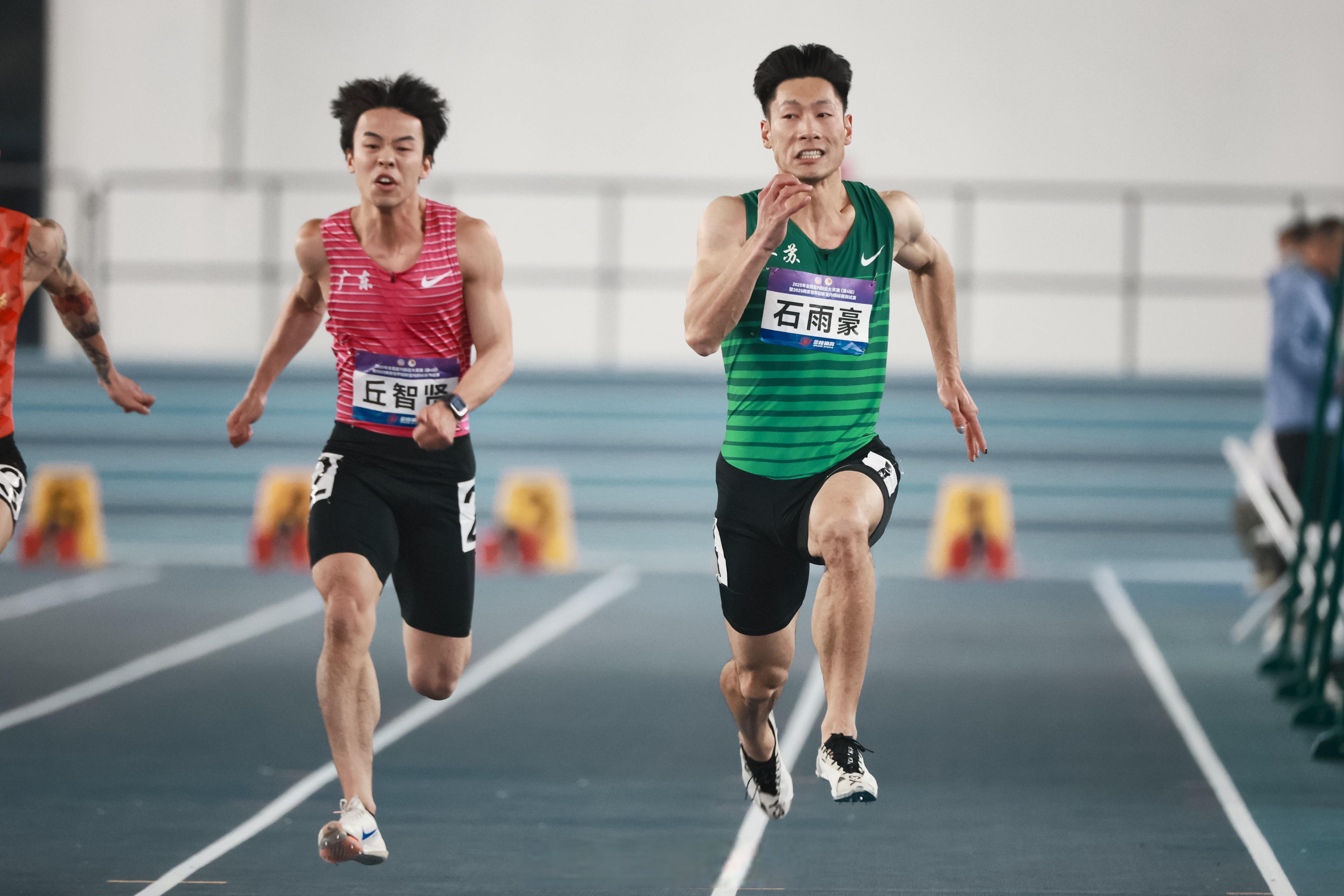 包含于根伟谈赛程调整：增加了赛程的紧密但更多地经历带来锻炼的词条